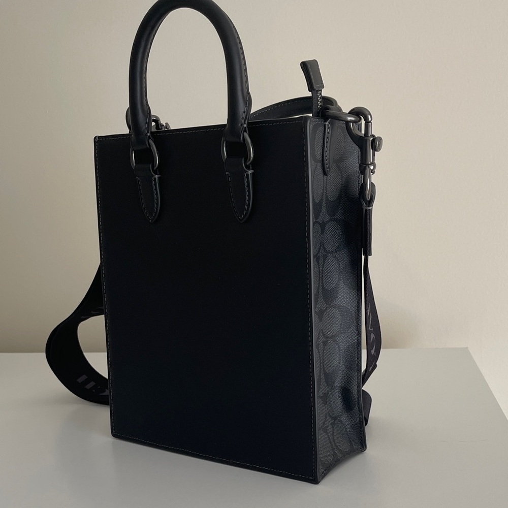 Unisex Coach Black & Grey Leather Messenger Bag - Picture 3 of 5
